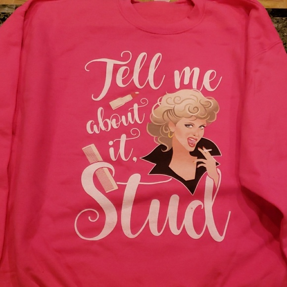 Gildan Tops - Gildan Graphic Sweatshirt